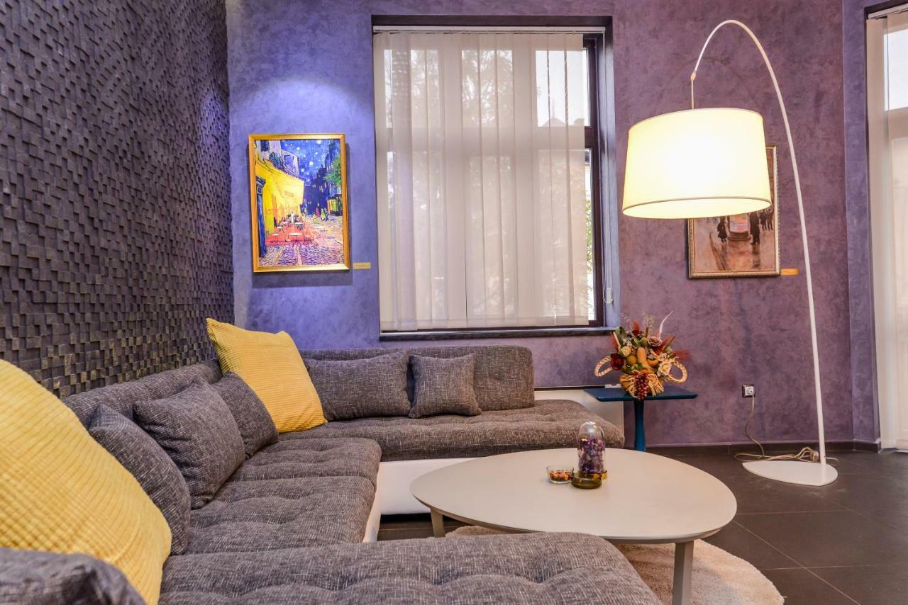 Champs-élysées | 2-bdr, 2-bthr Tsar Simeon