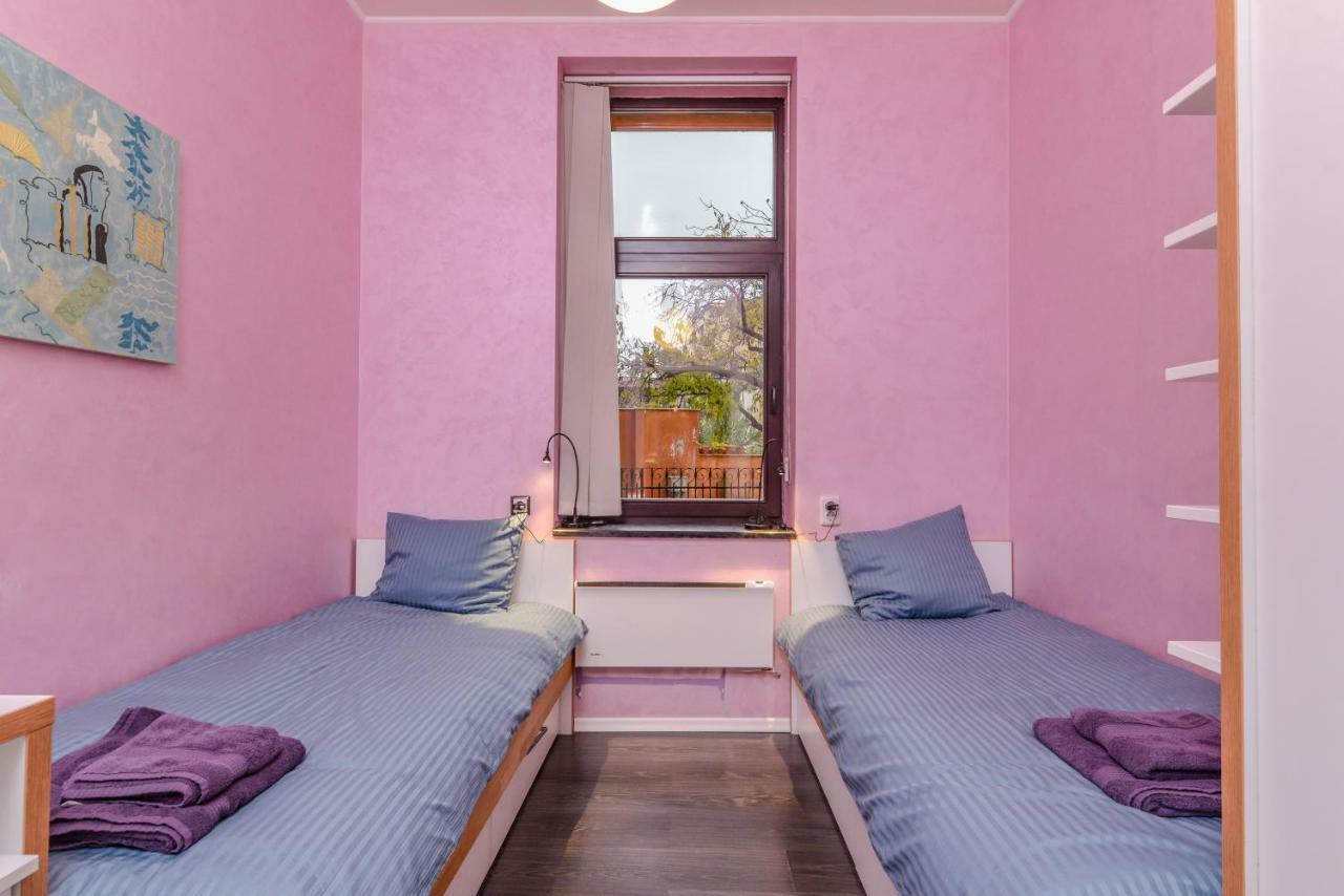 Champs-élysées | 2-bdr, 2-bthr Tsar Simeon Sofia